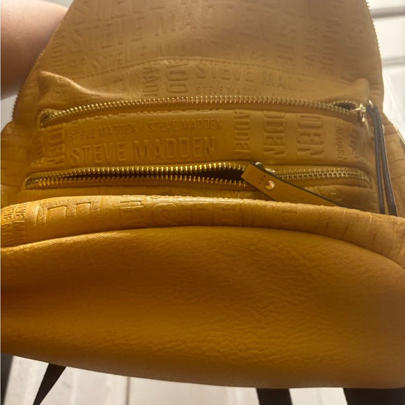 Steve Madden yellow medium sized book bag - Picture 5 of 6